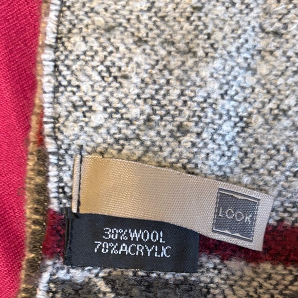 Wool blend reversible scarf by LOOK - Picture 6 of 6